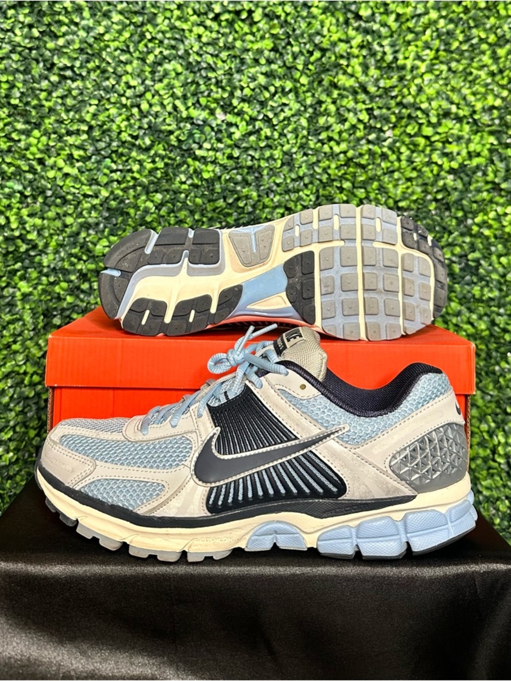 Mens Nike Zoom Vomero 5